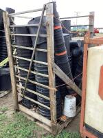 PALLET OF ASSORTED FLOWER POTS