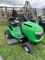 John Deere Sabre lawn tractor