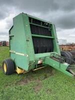 John Deere 530 hard-core round of Baler