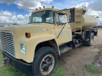 1977 Loadstar 1700 International tanker truck