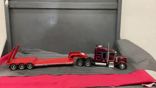 SOLID METAL PETERBILT SEMI W/ LOW RIDER TRAILER