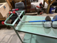 Manual ice auger