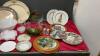 VARIETY OF VINTAGE COLLECTOR GLASSWARE - 3