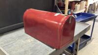 RED MAILBOX