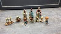 FLAT OF ASSORTED FIGURINES