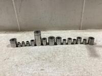 (15) SNAP-ON SOCKETS MIXED SIZES (SAE)
