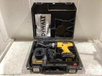 DEWALT DRILL SET