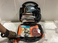 BLACK & DECKER MOUSE SANDER/POLISHER W/ EXTRA CONTENTS