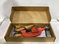 RIDGID PIPE CUTTER 1/8" - 2"/3-50MM