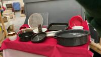 BOX OF ASSORTED KITCHENWARE - ROAST PAN, PIE PLATES, SHREDDER, ETC.