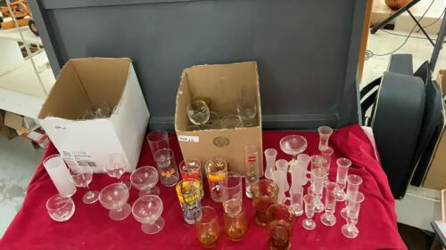 (2) BOXES OF MISC. DRINKING GLASSES - WINE, NORMAL DRINKING, TEQUILLA METER, DESSERT BOWLS, ETC.