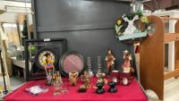 BOX OF ASSORTED DECOR - WICKER WELCOME WREATH, (2) SMALL OIL LAMPS, FALL DECOR, ETC.