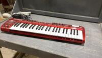 BEHRINGER UCONTROL KEYBOARD UMX 490