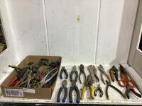 SHOP BOX OF MIXED PILERS