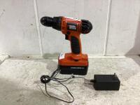 BLACK & DECKER DRILL 18V W/ CHARGER