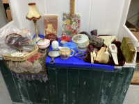 DRESSER SETS,CURLERS,HAIR PINS,POWDER CONTAINERS