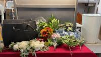 ARTIFICIAL FLOWERS & GREENERY IN FABRIC TOTE