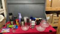 BOX MISC KITCHEN ITEMS - GO-CUPS, THERMOS, GLASS BOWLS, MUGS ETC