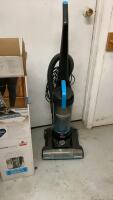 BISSELL POWEWR FORCE BAGLESS VACUUM