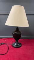 TABLE LAMP W/ METAL BASE
