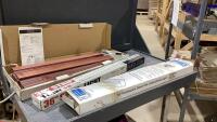 (3)ITEMS - (2)FLUORESCENT LIGHT FIXTURES + BLINDS