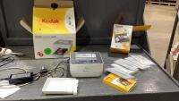 KODAK EASY SHARE PRINTER DOCK + BOX OF PHOTO PAPER