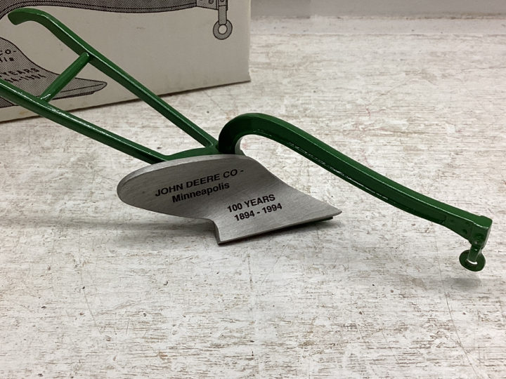 JOHN DEERE COMPANY MINNEAPOLIS BRANCH 100TH ANNIVERSARY PLOW