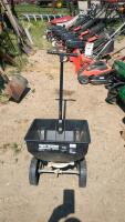 TrueTemper Broadcast Spreader