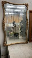 WALL MIRROR W/ DECORATIVE PLASTIC FRAME
