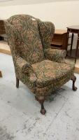 WINGBACK ACCENT CHAIR