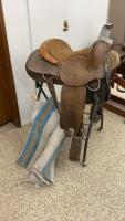 1984 CHAMPION HEADER WESTERN SADDLE 15" W/ BLANKET - HANDMADE BY LES ERTMAN ONOWAY, AB