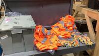 GOOD TOTE W/(10) HIGH VIS VESTS + (6)PAIR ORMADUS GLOVES