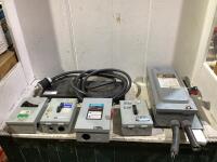 SHOP BOX OF MIXED ELETRICAL SWITCHES/LEVER & MISCELLANEOUS