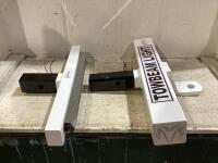 (2) TOWBEAM LIGHT HITCHES