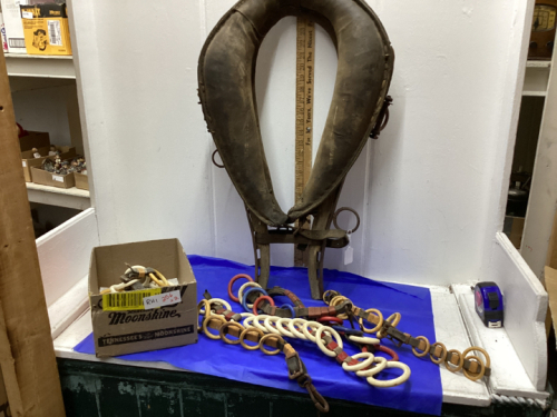 LEATHER HORSE COLLAR + LINE EVENERS