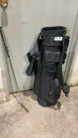 RAMPION BLACK GOLF BAG W/ A PING PUTTER