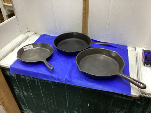 (3) CAST FRYPANS