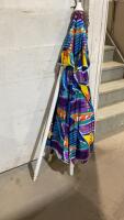 BEACH/PATIO UMBRELLA IN CARRYING BAG