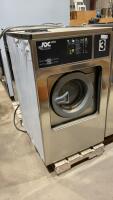 COMMERCIAL ADC WASHING MACHINE - SMALLER DRUM SIZE