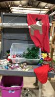GOOD LIDDED TOTE W/GARLAND, STOCKINGS, ORNAMENTS