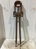 ANTIQUE DEHORNER 38"