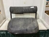 TRACTOR SEAT