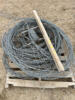 Lift of used barbed and smooth wire