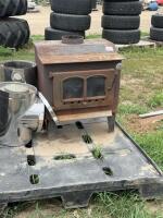 Small wood heater