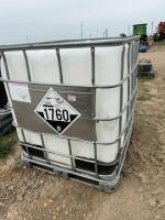 Poly tank in metal crib/Non-potable