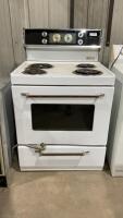 OLDER &ldquo;MASTERPIECE&rdquo; ELECTRIC STOVE