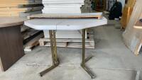 VINTAGE KITCHEN TABLE W/ LEAF