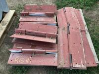 PALLET OF HINGES