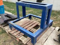MISCELLANEOUS 4-WHEEL STAND