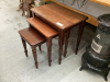 NESTING TABLES